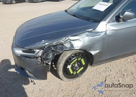 2013 Audi A4 2.0T Premium из США, поврежденный, VIN WAUBFAFL7DN011887